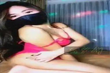 Dokumentasi Emoy Cantik Live Bersantai Kasur