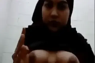 Dokumentasi Gadis Cantik Part 3 Live Kasur Bareng Pacar